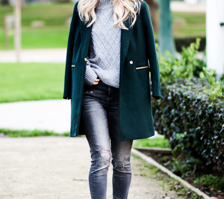 2 ways to wear an oversized sweater